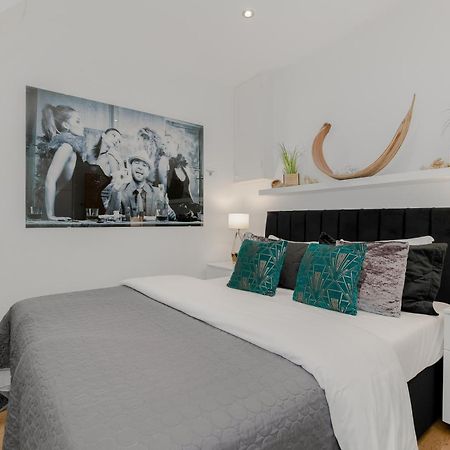 Appartamento Cool Covent Garden Theatre Design Hub For Families Friends Couples Londra Esterno foto
